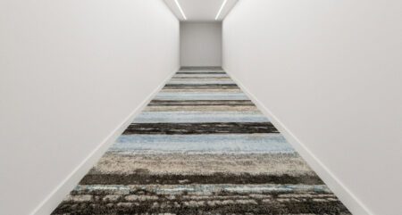 tapis-passage-symphony-rayures-1.jpg Tapis de passage Symphony rayures brun et bleu 27 po – coupé sur mesure