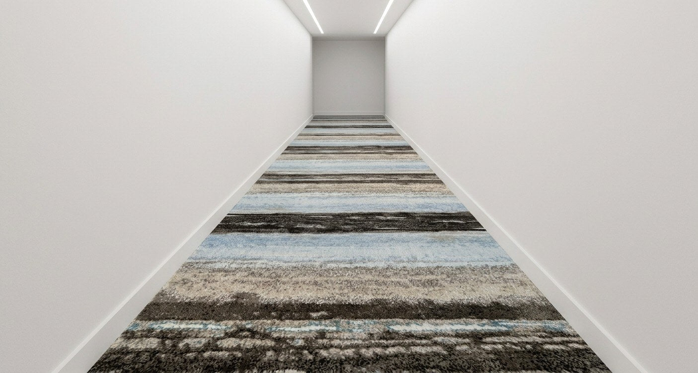 Tapis de passage Symphony rayures brun et bleu 27 po – coupé sur mesure